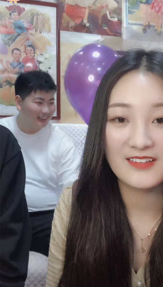 朱之文|大衣哥儿媳直播翻车，无视老公力捧亲弟弟！网友：小舅子太想火！