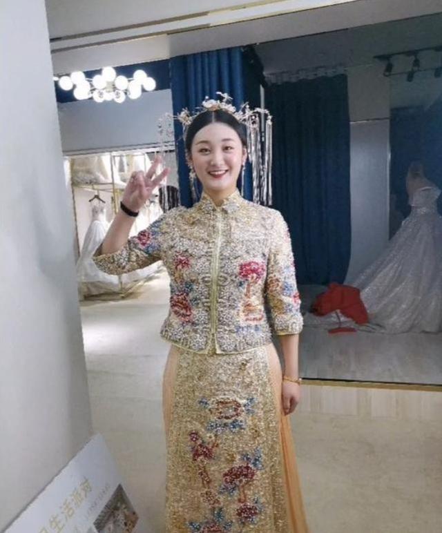 朱之文|朱之文儿媳删除和丈夫同框视频，婚后12天，人设营销开始了