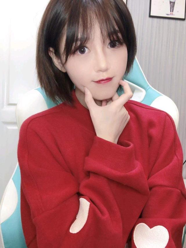 落地成双美女如云呆萌成吃鸡cp抢手货游戏技术强是重点