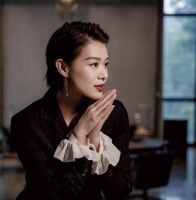 胡杏儿|胡杏儿用演技证明，女演员宁愿丑点，也别整容