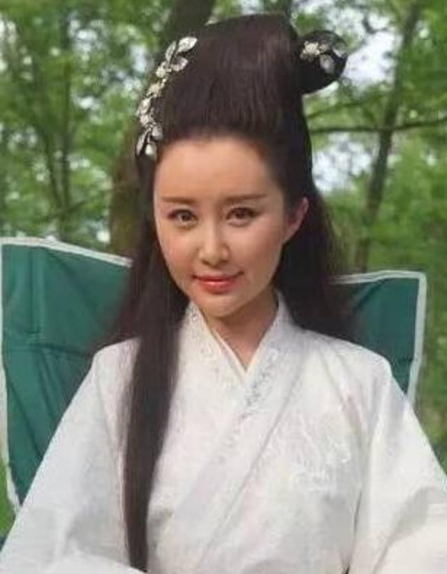 胡杏儿|胡杏儿用演技证明，女演员宁愿丑点，也别整容