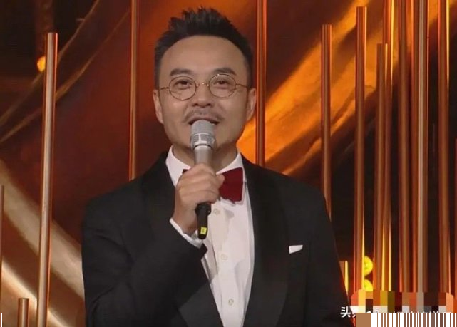 金鹰节开幕式|第13届金鹰节开幕式汪涵、关晓彤双双翻车，一旁的童谣超尴尬