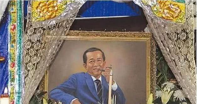 对张国荣见死不救说邓丽君罪有应得泰国白龙王是有多狂