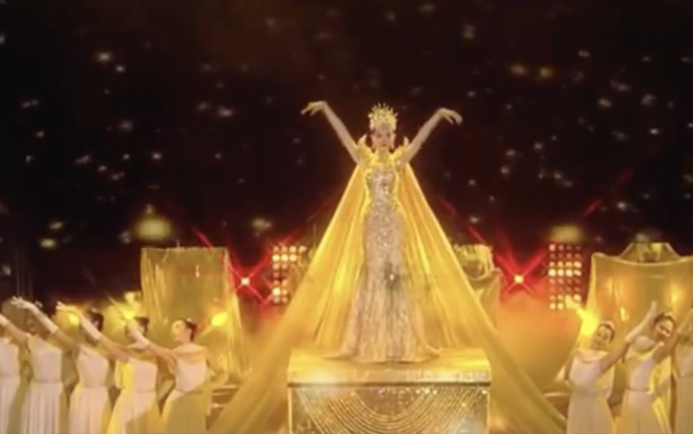 金鹰节开幕式|第13届金鹰节开幕式汪涵、关晓彤双双翻车，一旁的童谣超尴尬