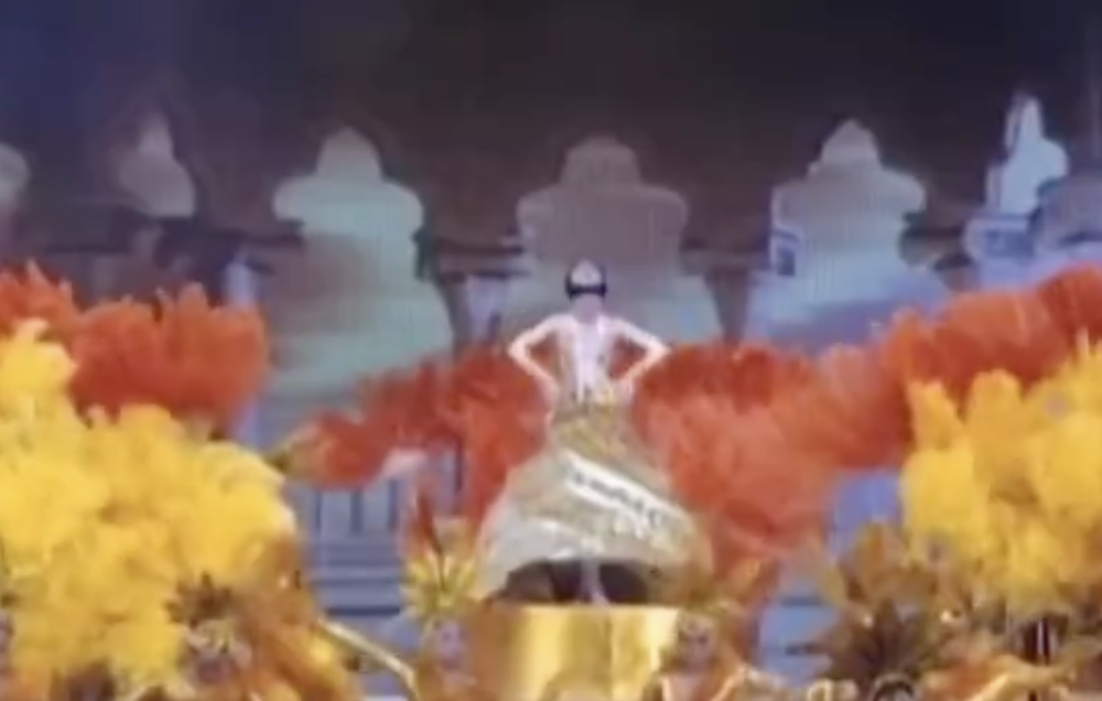 金鹰节开幕式|第13届金鹰节开幕式汪涵、关晓彤双双翻车，一旁的童谣超尴尬