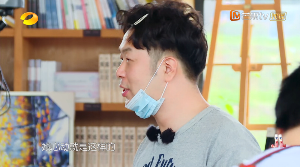 杨超越|《中餐厅》杨超越暴露真实力，唱歌跑调不如素人，王俊凯评价扎心