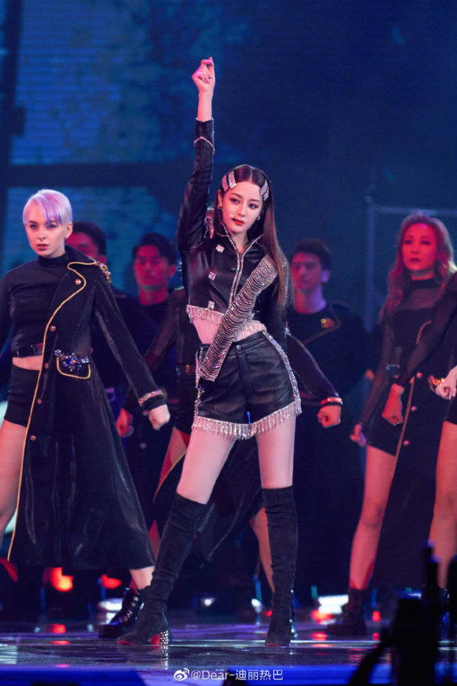 金鹰女神|金鹰女神这个奖项，宋茜应该是拿得悲喜交加，格外烫手吧