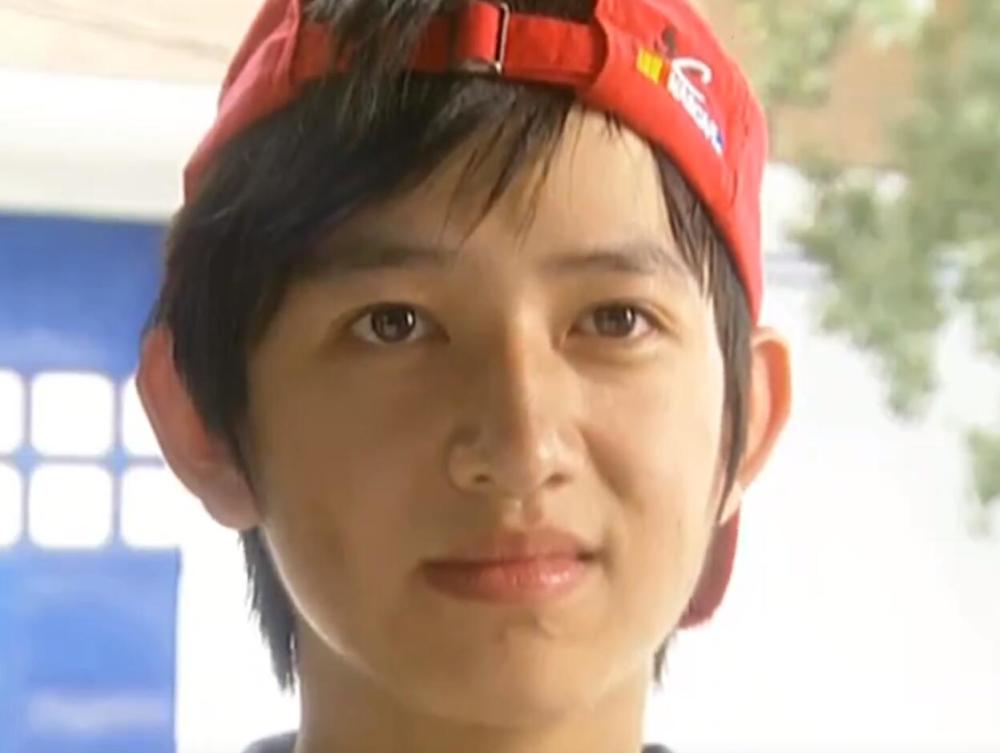 绝对计划戴军,著名主持人,因歌曲《阿莲》而被关注,在剧中饰演白芊儿