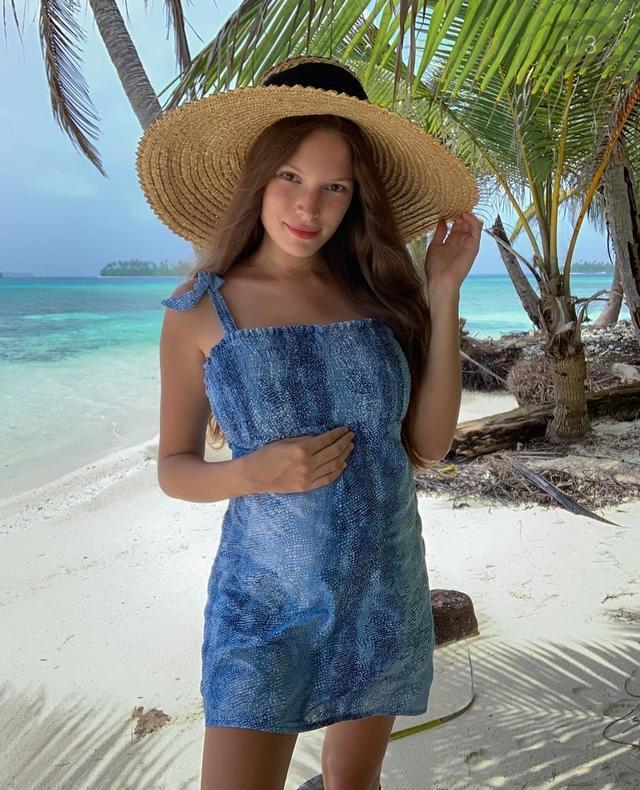 蒋劲夫|蒋劲夫前女友卸货成功，晒父女温馨同框，女儿鼻梁高挺很俊俏