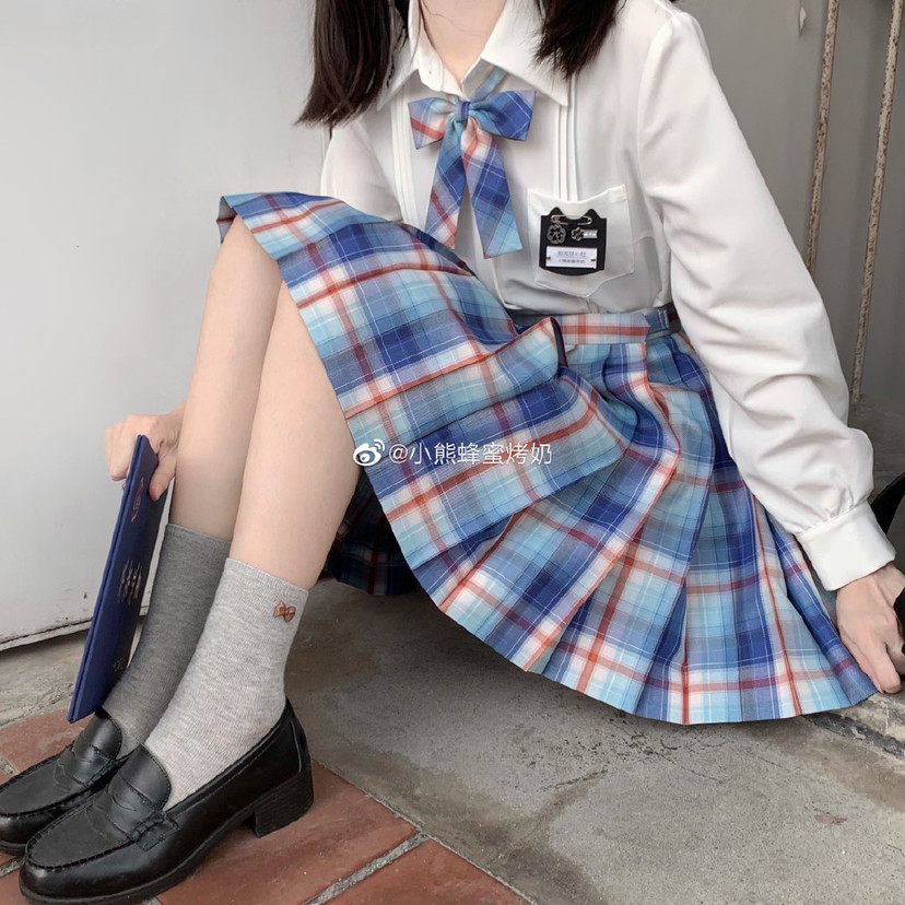 jk制服日常:第131期小猫咪格裙超话