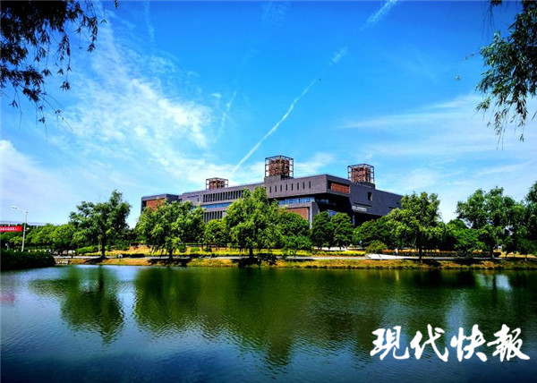 南京工程學院圖書館從童家山,草場門,竹山路到方山腳下,從校園到