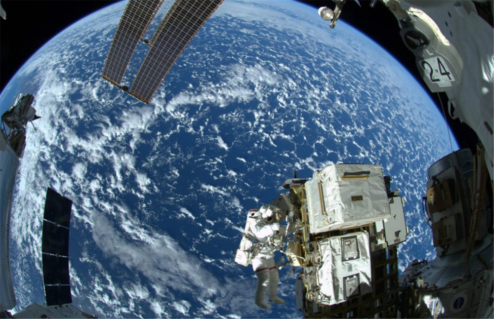 中国空间站|柠檬树下的美国网友？央视“官宣”：中国空间站2年后将完成建设