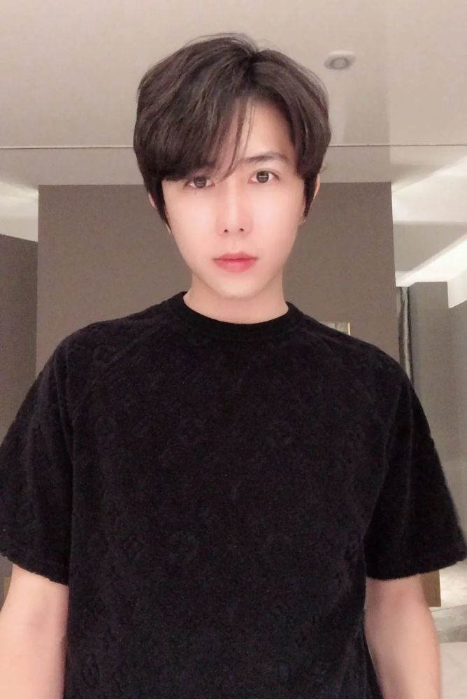 张健牧晨13:30——14:30《区街议事厅》区街速递  解读政策先锋访谈