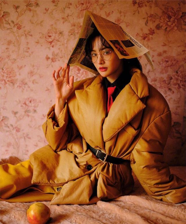 比如对接业务,比如找造型师,可以说,现在的郑爽