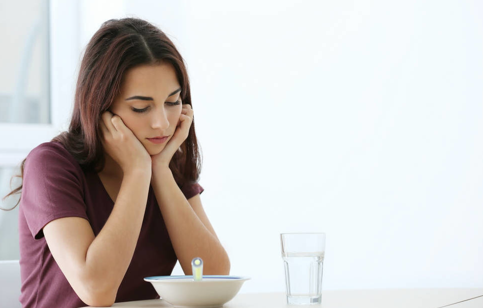 肝脏|晚上睡觉有这3个异常，说明肝脏快“顶不住”，希望你一个不占