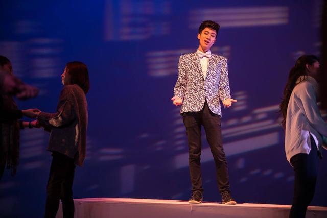 黎嘉骏|娱乐圈再传噩耗！28岁男星跳楼自杀，亲姐崩溃大哭，凌晨发文悼念