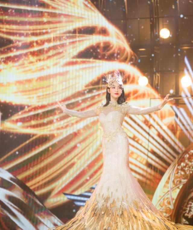 宋茜|继谭松韵经纪人点赞暗讽宋茜，赵露思又手滑点赞吐糟？心疼宋茜！