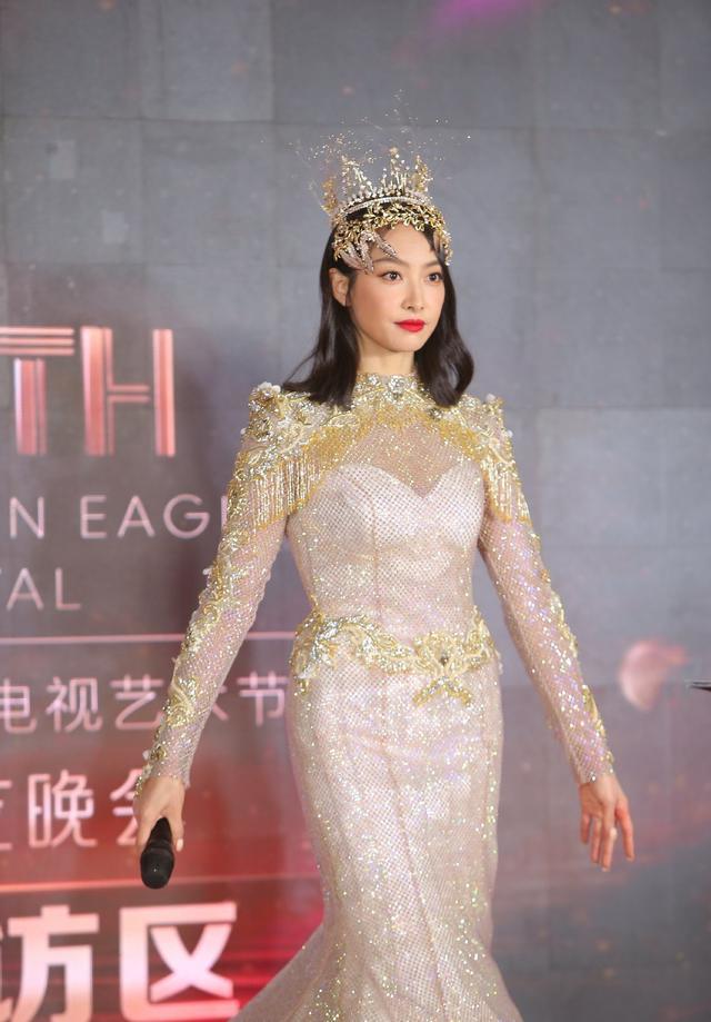 宋茜|继谭松韵经纪人点赞暗讽宋茜，赵露思又手滑点赞吐糟？心疼宋茜！