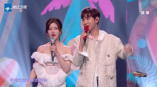 赵露思|秋季盛典女星：赵露思斜方肌壮欧阳娜娜脸宽，baby特写最佳