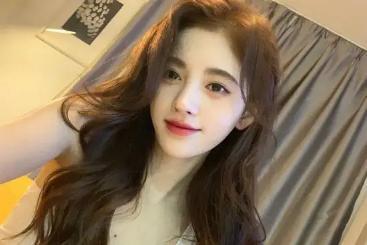 鞠婧祎|鞠婧祎再次被爆耍大牌？保镖拍飞拍照者手机，视若无睹不阻止