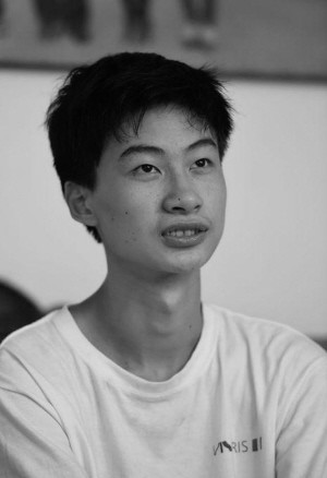 寒门贵子庞众望母亲瘫痪父亲发疯他靠捡废品生活却考上清华