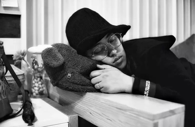 玫洛格乐队|32岁云南美女歌手李娇死因公开，丈夫悲痛发讣告