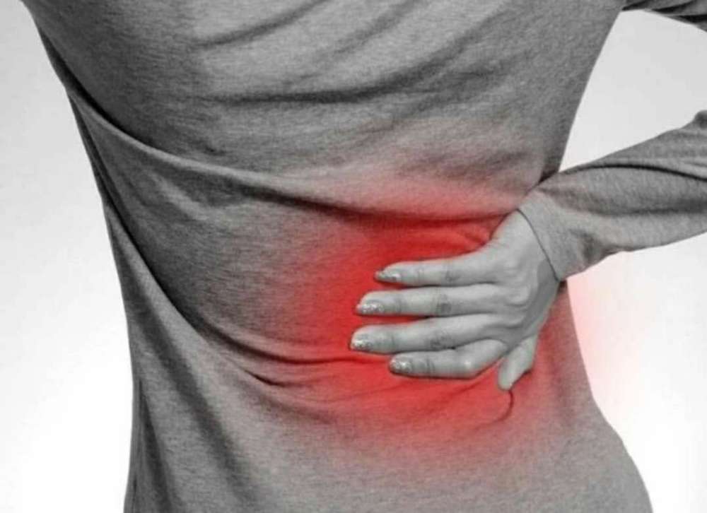 年纪轻轻查出腰间盘突出,以下3个动作,让你轻松解决_腾讯新闻