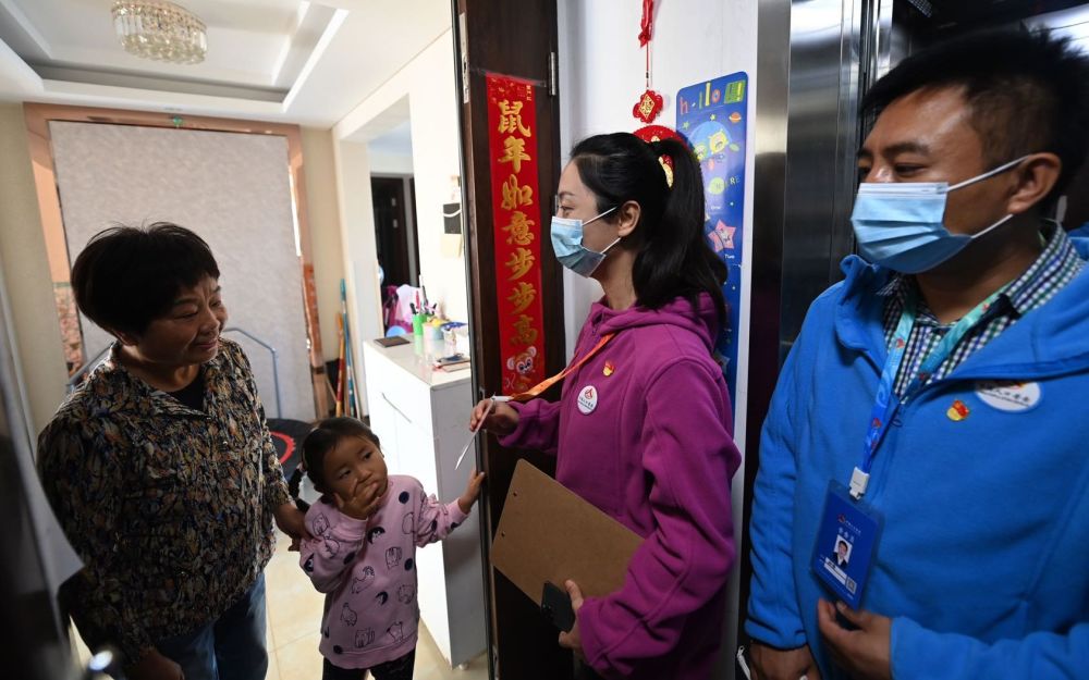 人口普查|直击人口普查入户摸底现场：全程不收费，四招识别普查员身份