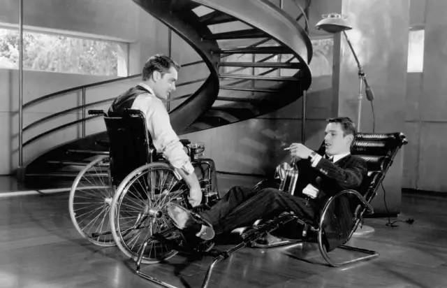 千钧一发|《千钧一发》“我只是把身体给了你，你却让我分享了你的梦想”