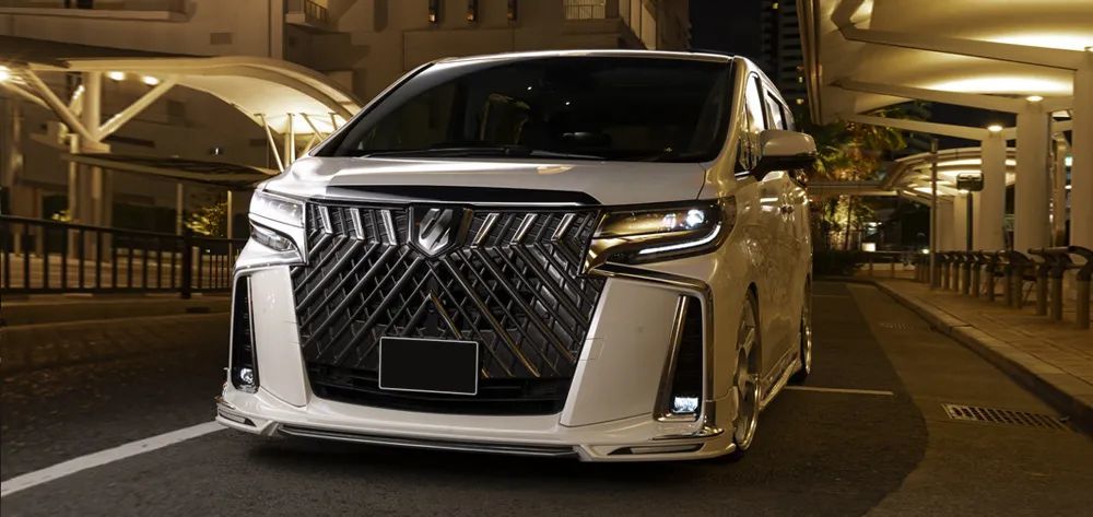 明星座驾丰田埃尔法也要个性,花几万块改装比雷克萨斯lm更霸气