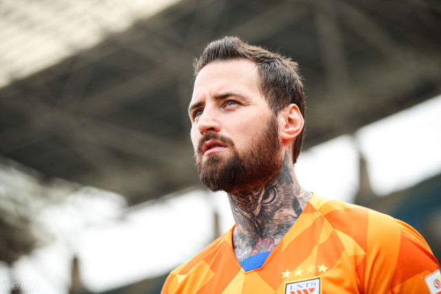 卡达尔失误葬送好局鲁能3分变1分水货外援不能再用