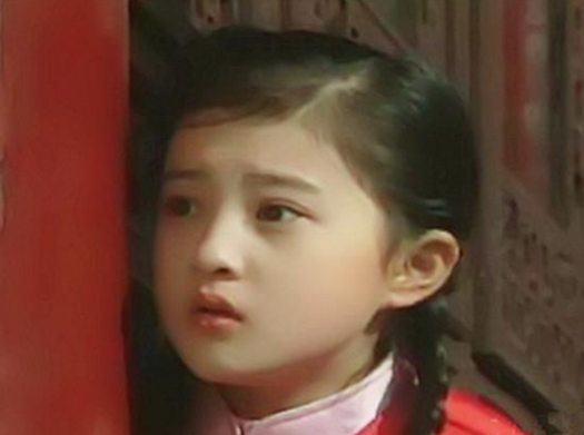 金铭|“小婉君”金铭晒舞蹈视频，40岁依旧肤白貌美，难怪当年琼瑶那么捧她