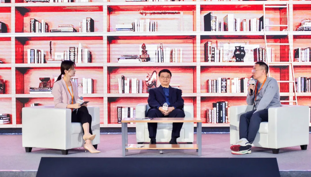 此次峰会上,fiture联合创始人&ceo唐天广,海创药业联合创始人李兴海"