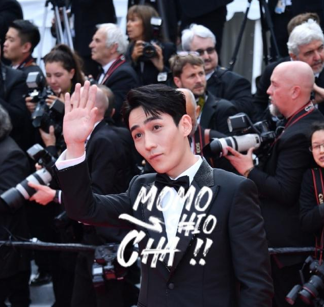 朱一龙|朱一龙无惧隐婚风波，参加北电70周年院庆，生图流出眼角纹不明显