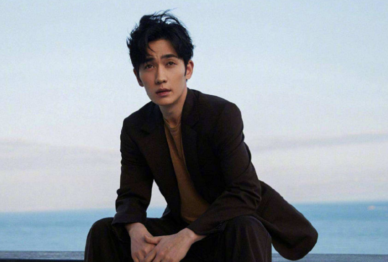 朱一龙|朱一龙无惧隐婚风波，参加北电70周年院庆，生图流出眼角纹不明显