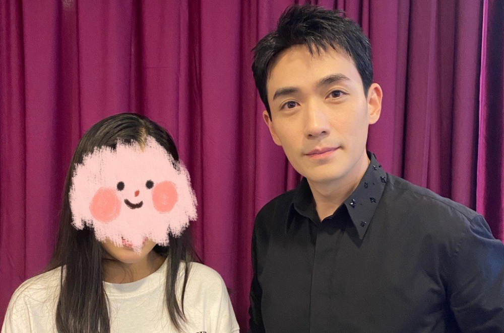 朱一龙|打脸黑粉！朱一龙亲自参加校庆，与学妹的合照让小笼包酸了