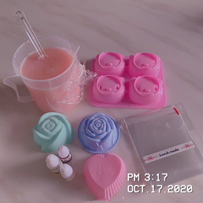 母乳皂|张馨月产后母乳充足，制作母乳皂作纪念，当妈后更加心灵手巧