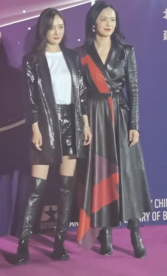 杨幂|北电校庆众女星红毯斗艳：杨幂姚晨牵手同框，关晓彤杨紫秀长腿