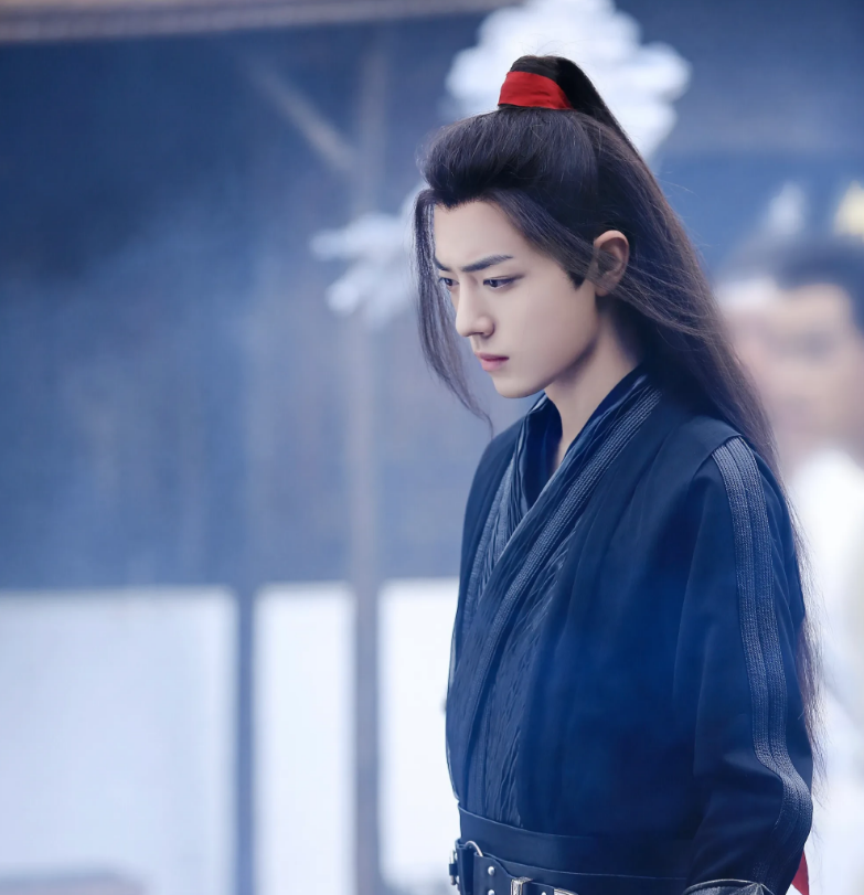 肖战|肖战离霸屏不远了！官方媒体帮他宣传新剧，《余生》最快11月定档