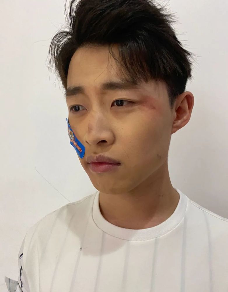 谢明皓|蹭了半个娱乐圈明星热度，碰瓷界大佬想红想疯了？