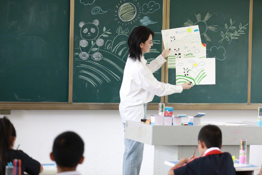 张馨予|张馨予官宣新身份，仅仅3个字引粉丝期待，能看出何捷挑老婆的眼光了