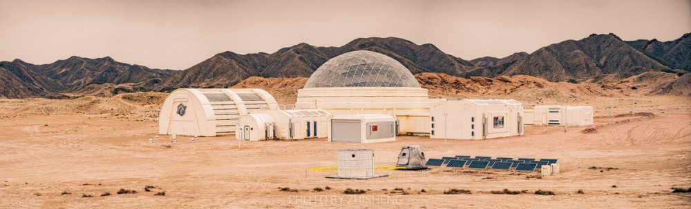 并将其产生的副产品与火星土壤的矿物结合,形成壳聚糖建筑材料