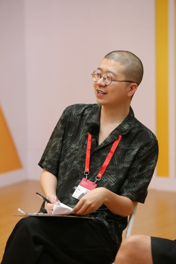 《蓝莓孵化营》:项目人首进直播间限时创作短视频 r1se夏之光任助力