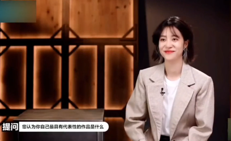 杨幂|杨幂昔日力捧小花，离开嘉行境遇凄凉，《演员》里被赵薇连骂矫情