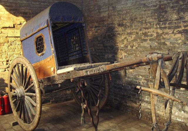 在古时候的马车就经常用枣木制作,但是由于枣木实在太重了,用于制作