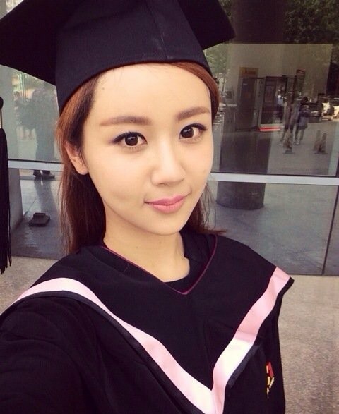 杨紫|杨紫暖心告白：今天回家来跟您过生日，愿您一切都好，我也要更努力，我爱你