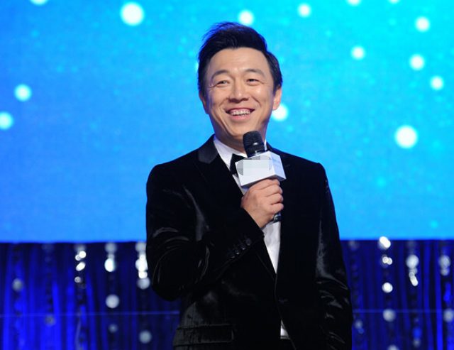 周冬雨|周冬雨又拿奖！打败黄渤姚晨获学院最佳电影表演，名字将永刻北电