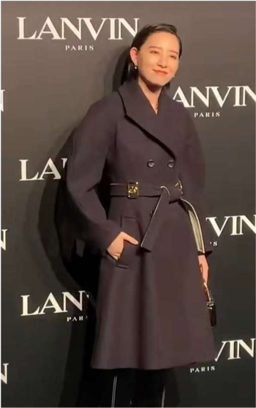 章子怡|章子怡产后首现身秀场，与马伊琍佘诗曼比美，生图曝光脸部干瘦显皱纹