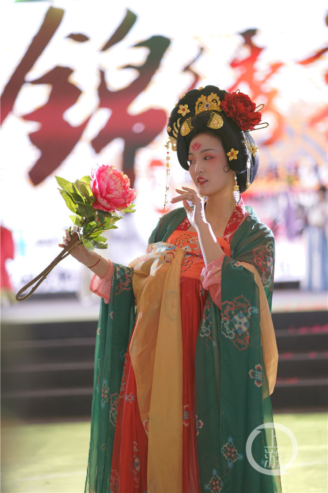 汉服|2020重庆文旅会飘来“汉服”风 锦绣华章汉服模特大赛初赛举行