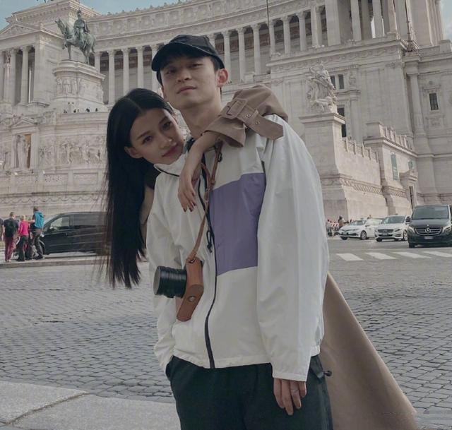 孙怡|孙怡晒母女合照秀幸福，大福罕露正脸，长相和爸爸似复制粘贴